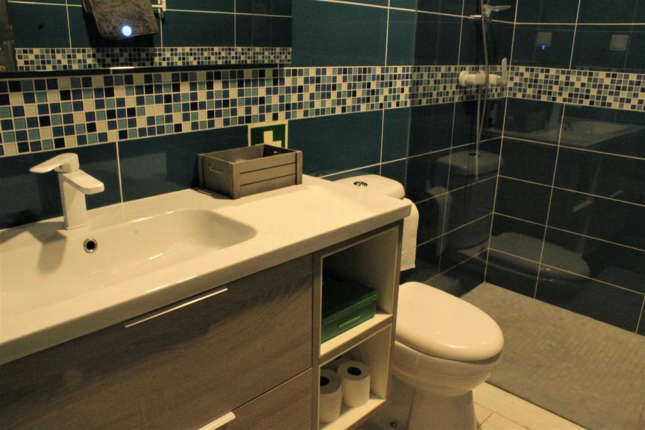 Casas & Papeis T-4 Apartment อาร์มาซอง เด เปรา ภายนอก รูปภาพ